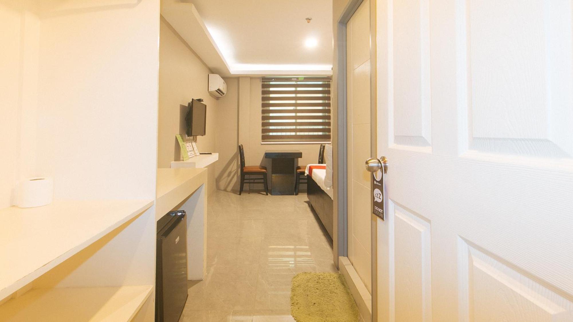 Reddoorz Plus At Seventy Five Inn Near Manila Airport Paranaque City Kültér fotó