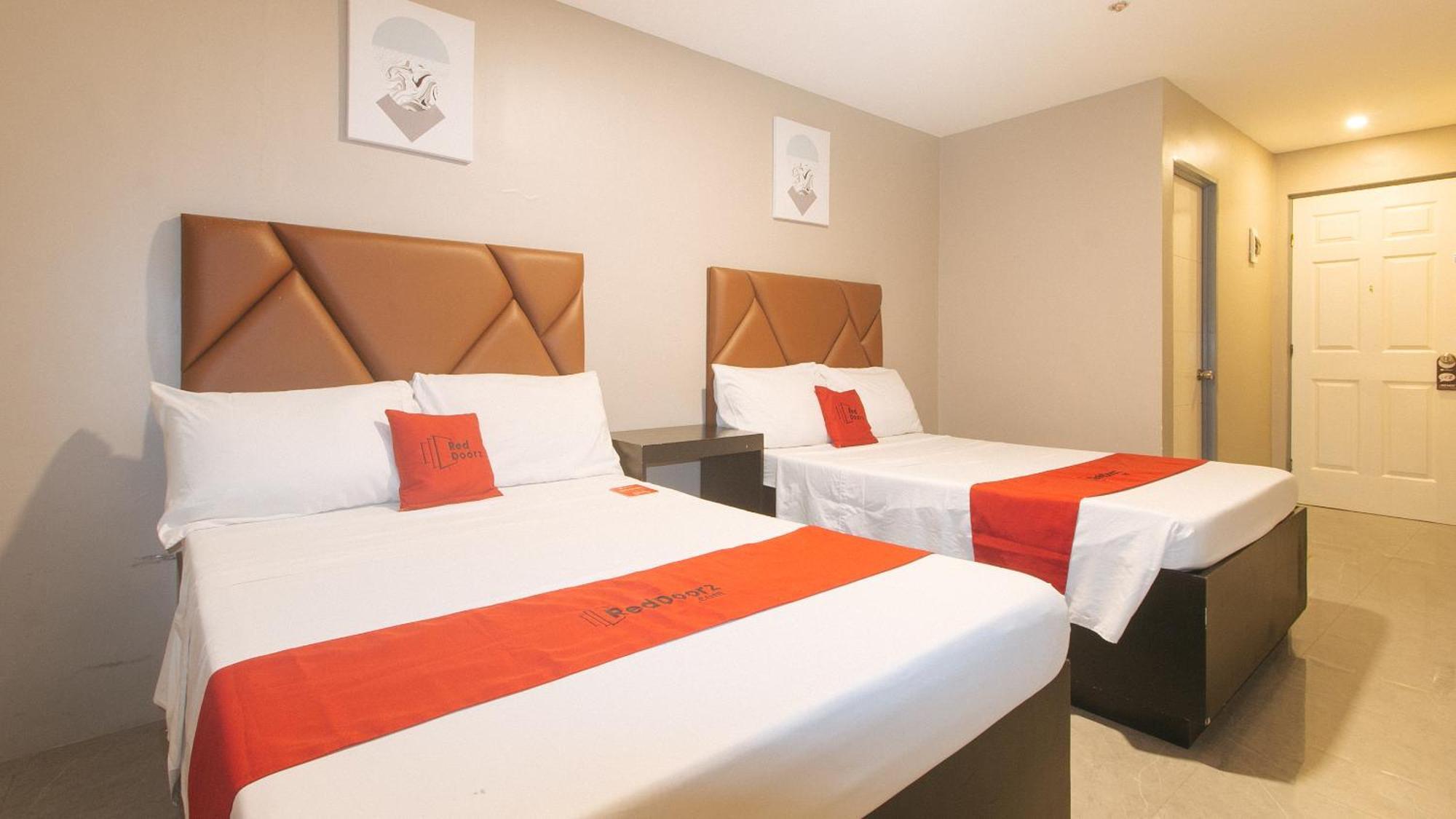 Reddoorz Plus At Seventy Five Inn Near Manila Airport Paranaque City Kültér fotó