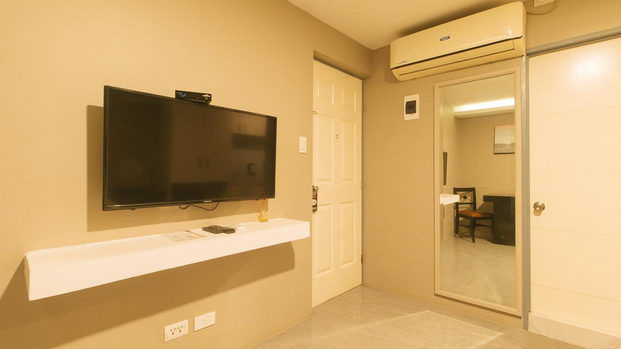 Reddoorz Plus At Seventy Five Inn Near Manila Airport Paranaque City Kültér fotó