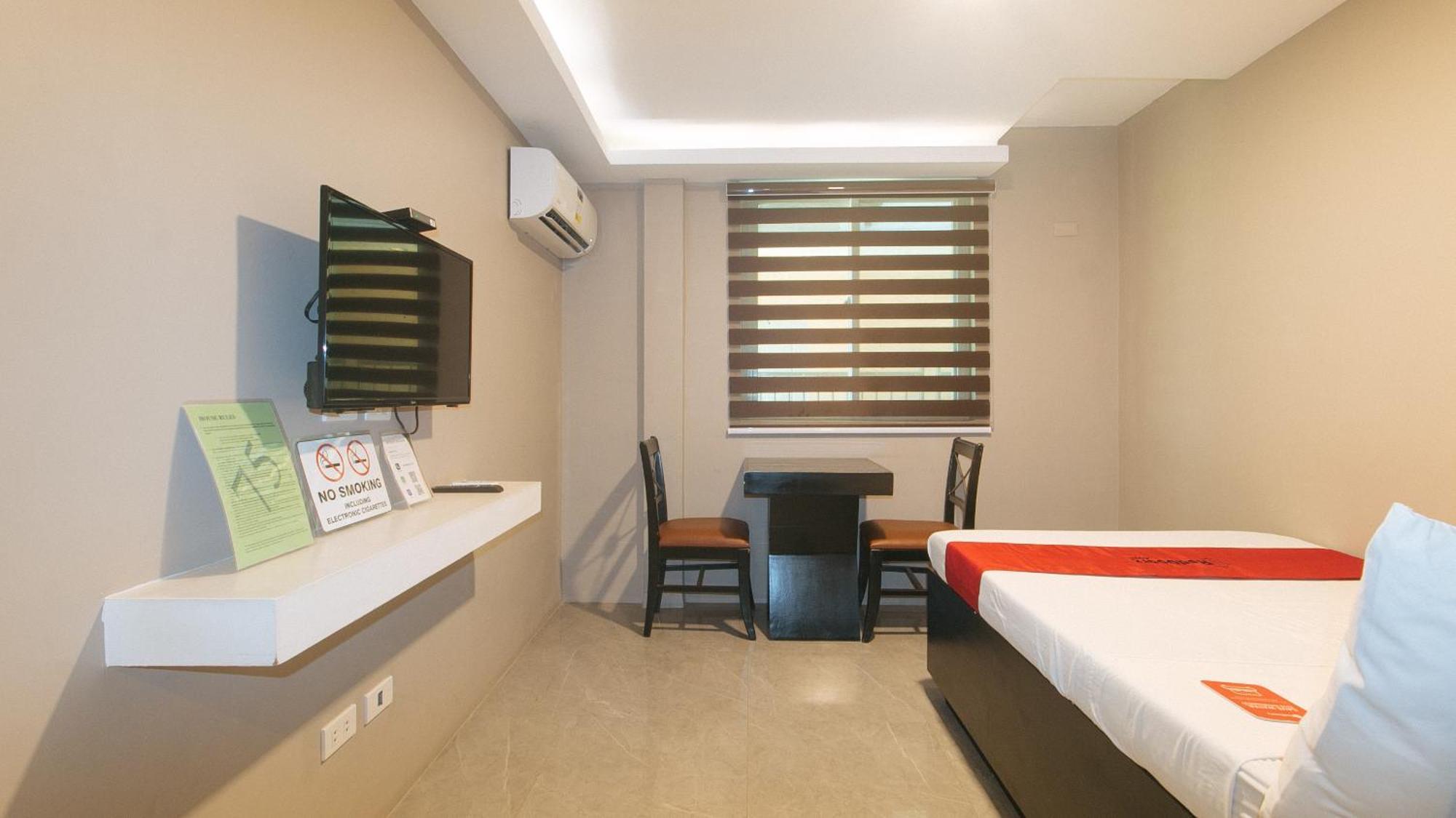 Reddoorz Plus At Seventy Five Inn Near Manila Airport Paranaque City Kültér fotó