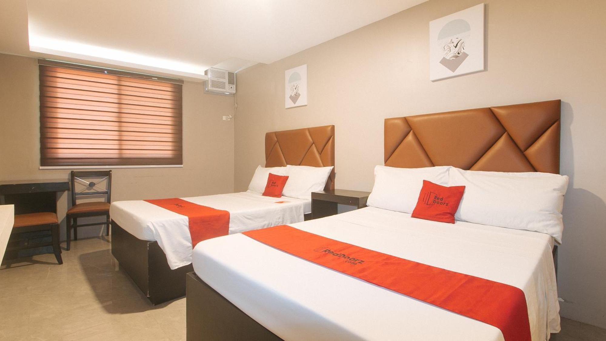 Reddoorz Plus At Seventy Five Inn Near Manila Airport Paranaque City Kültér fotó