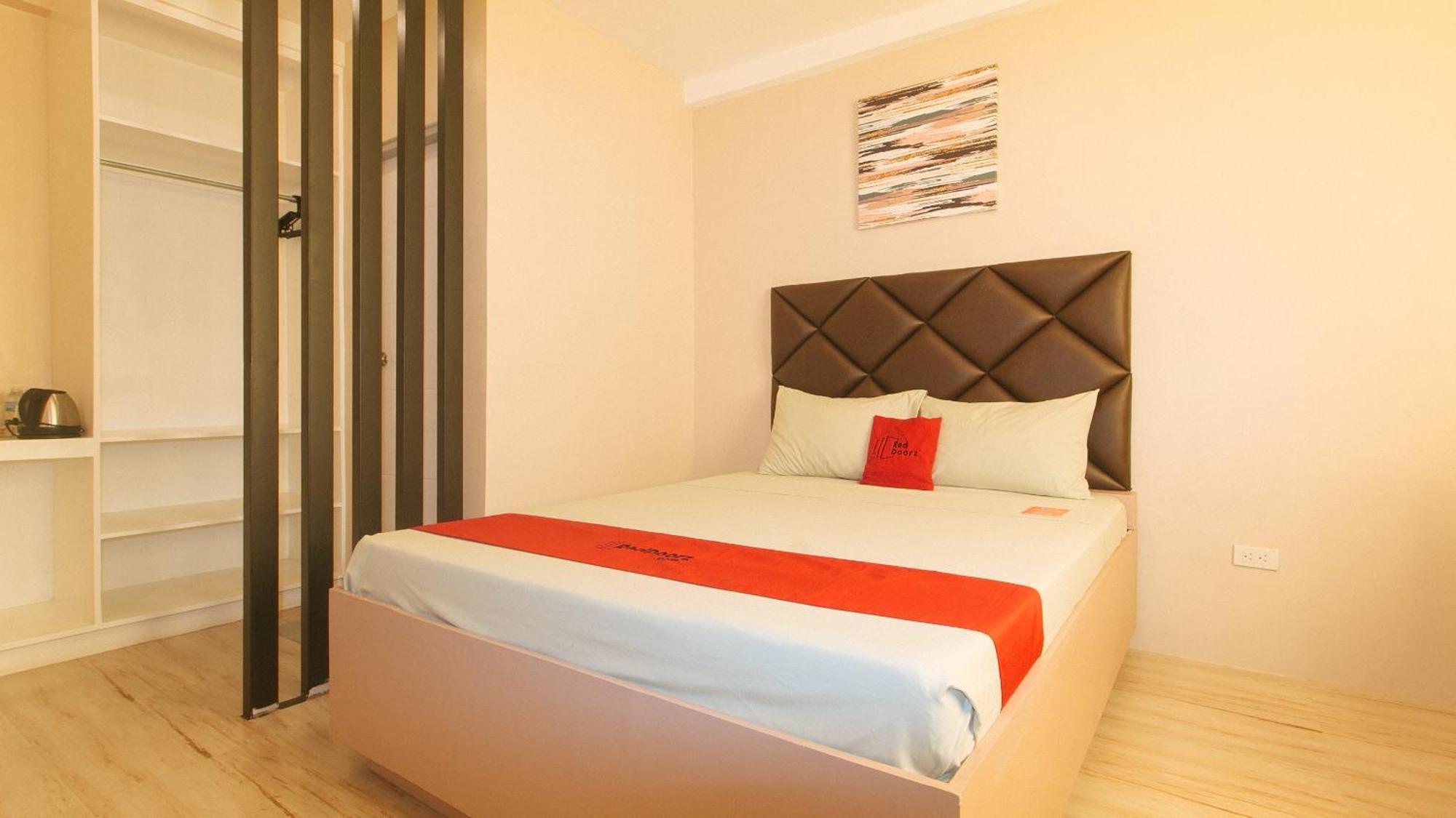 Reddoorz Plus At Seventy Five Inn Near Manila Airport Paranaque City Kültér fotó