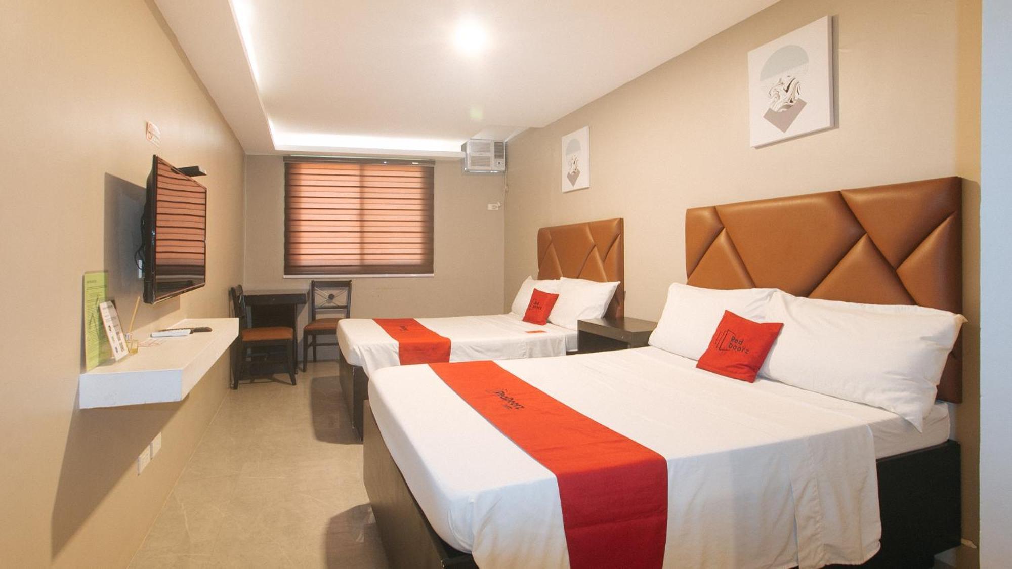Reddoorz Plus At Seventy Five Inn Near Manila Airport Paranaque City Kültér fotó