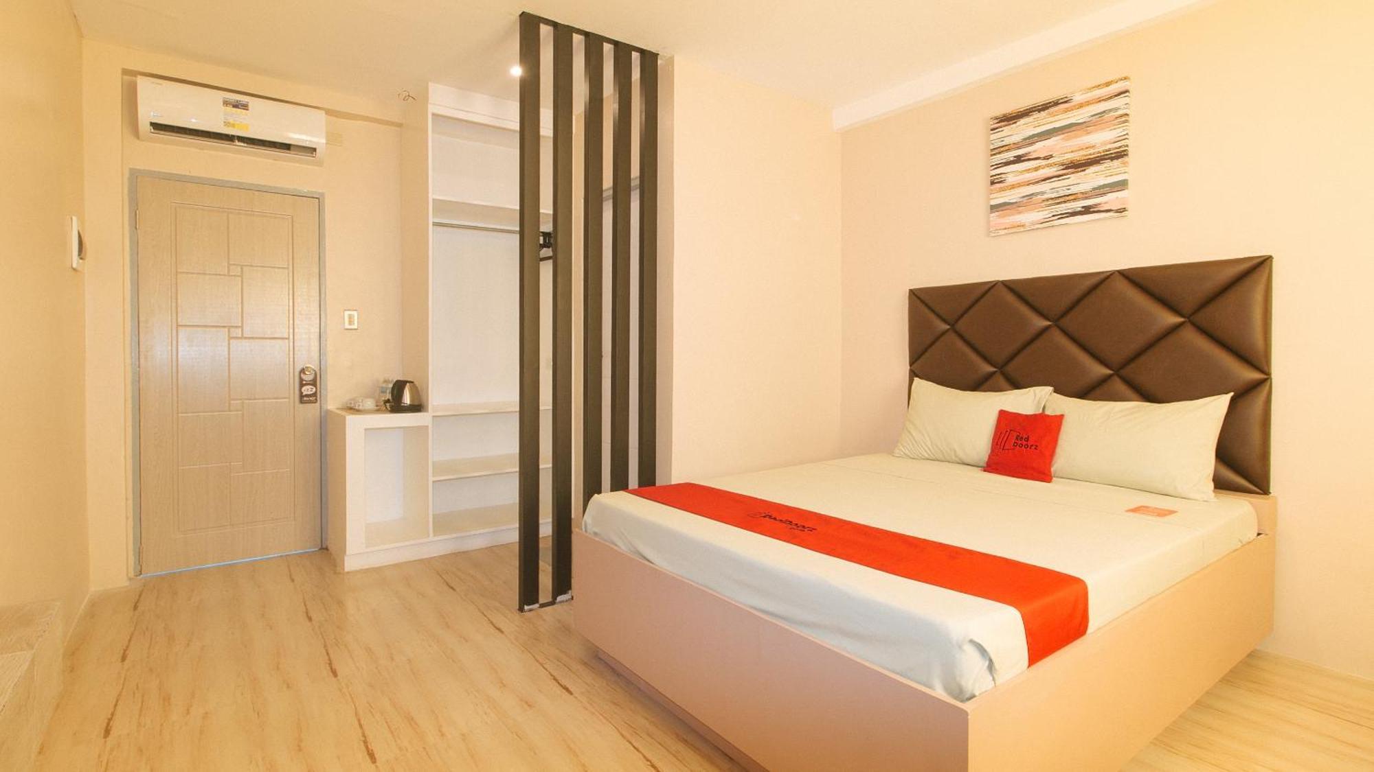 Reddoorz Plus At Seventy Five Inn Near Manila Airport Paranaque City Kültér fotó
