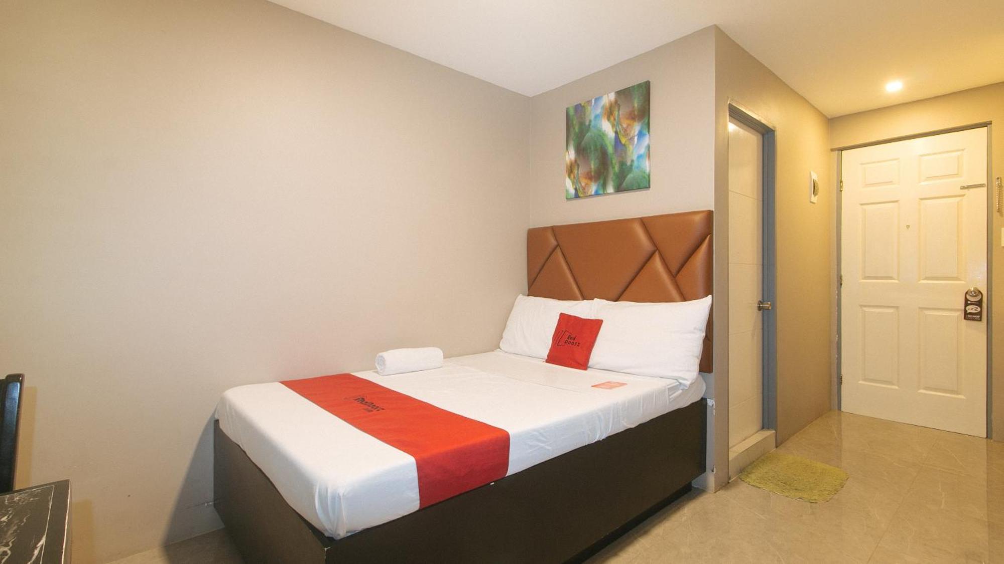Reddoorz Plus At Seventy Five Inn Near Manila Airport Paranaque City Kültér fotó